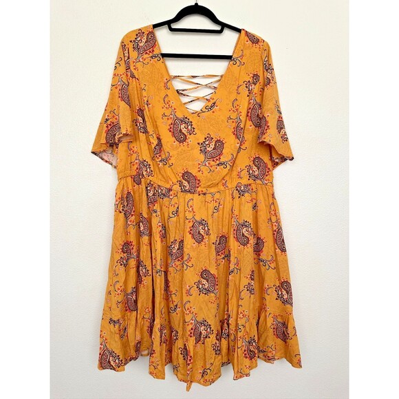 Torrid Mini Wash Challis Flutter Sleeve Lace Back Dress Yellow Paisley Sz 4X NEW - Picture 2 of 12